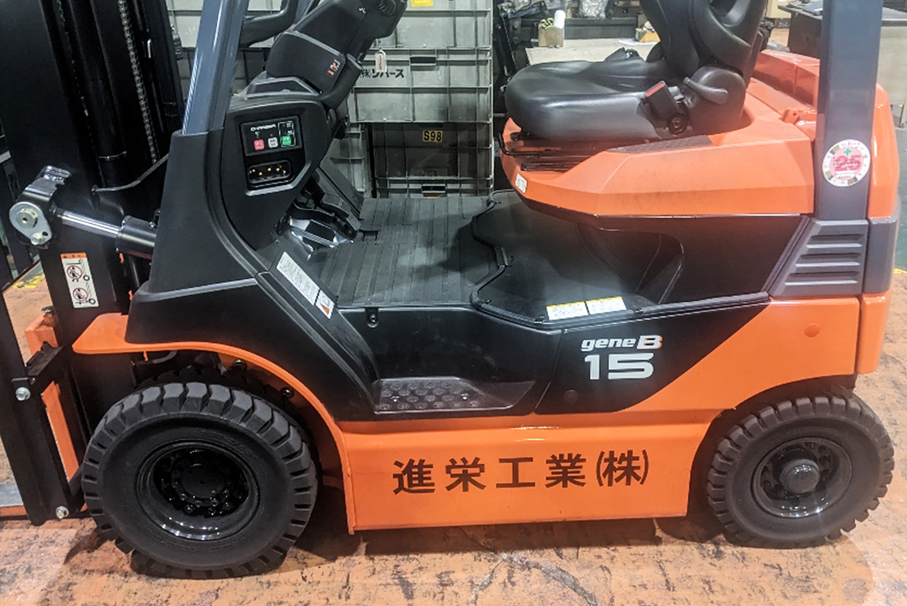 フォークリフト